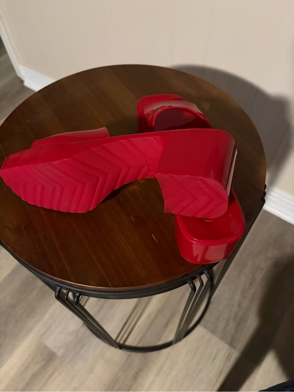 Gucci Red Patent Platform Slide Mules - Picture 2 of 3